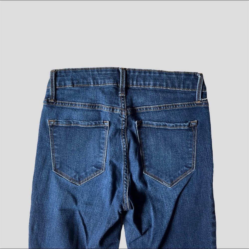 Old Navy Rockstar Super Skinny Jeans - Picture 6 of 9